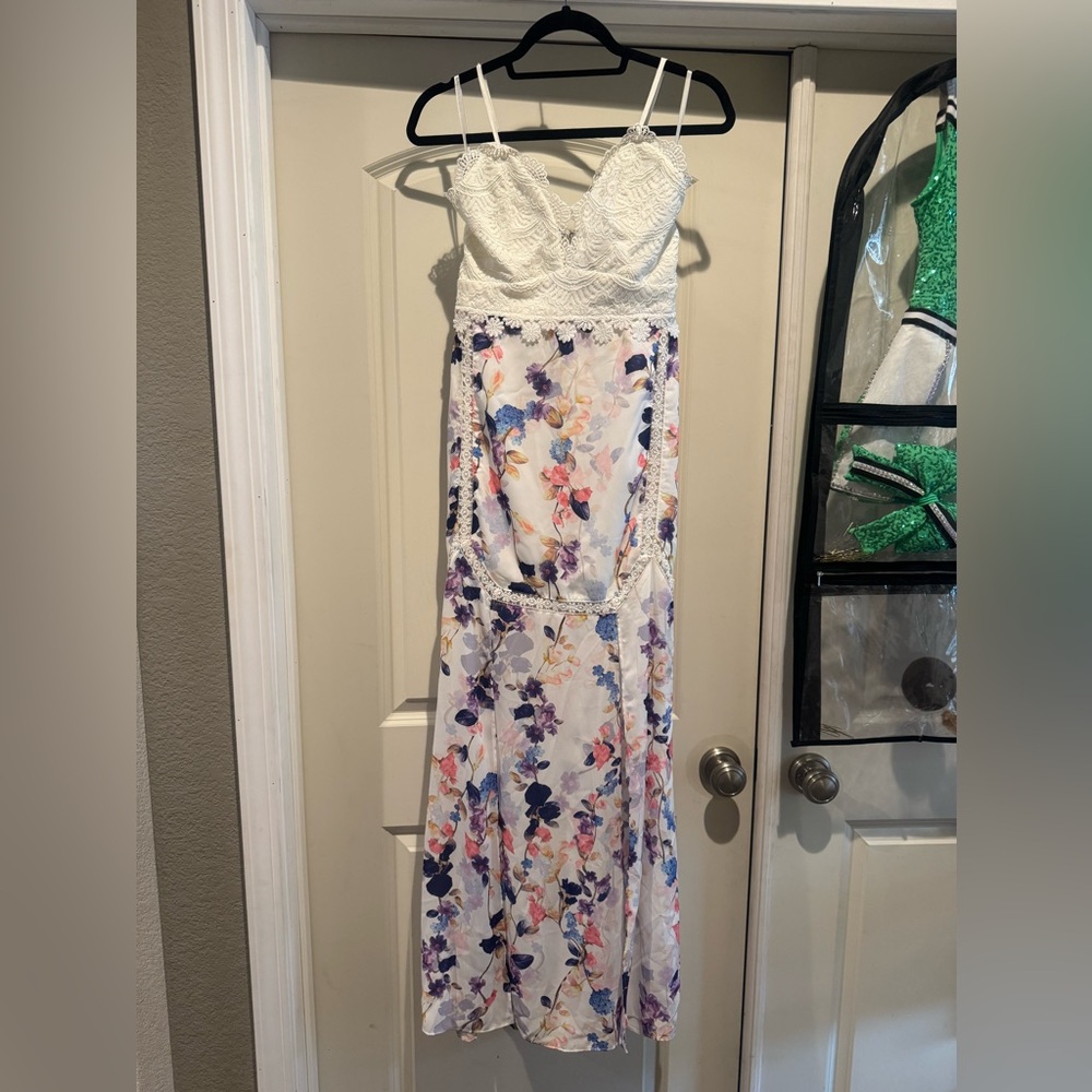 NWOT Angel Biba White and Floral Dress
